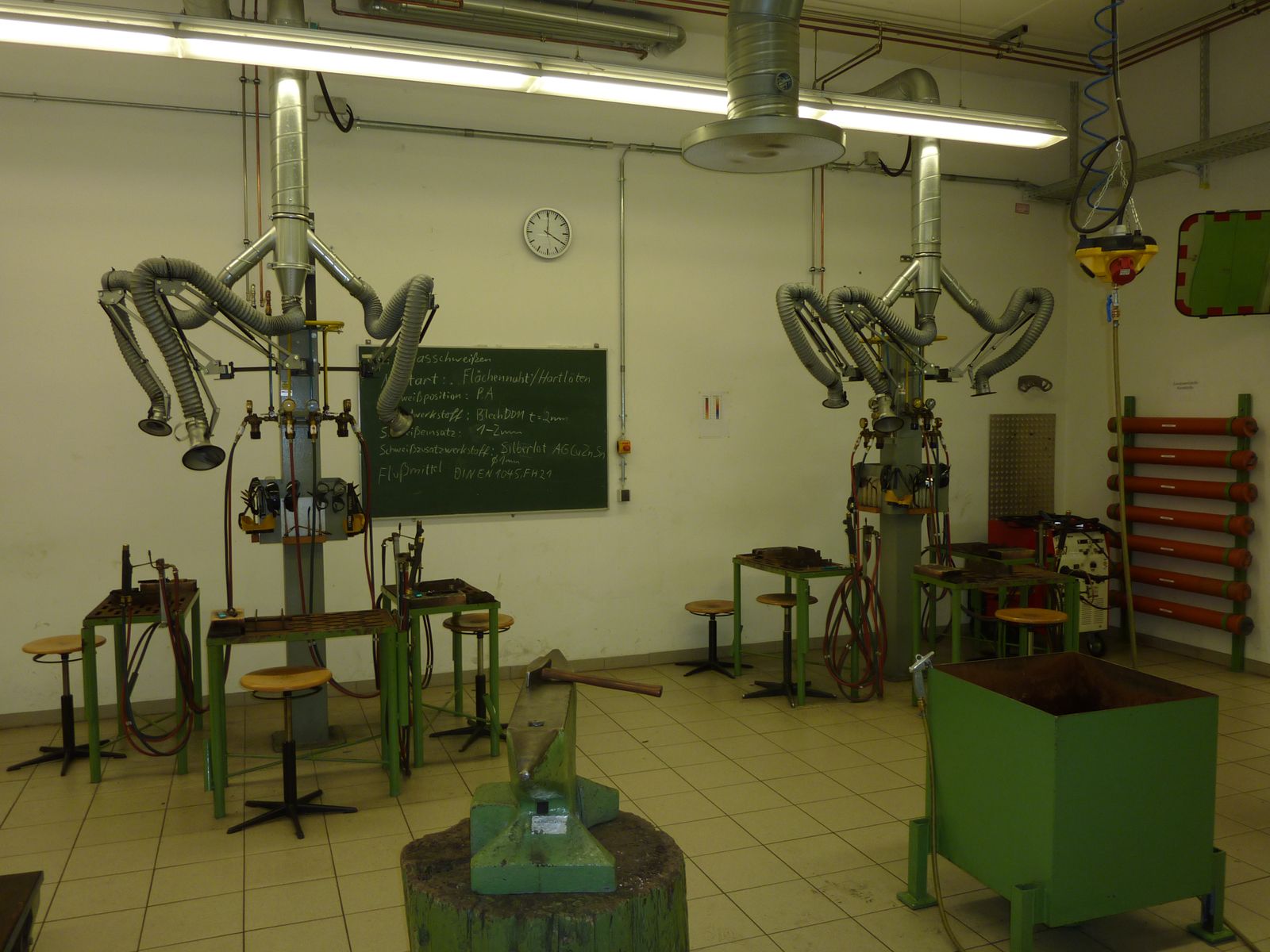 Autogenschweißplätze mit Absaugung