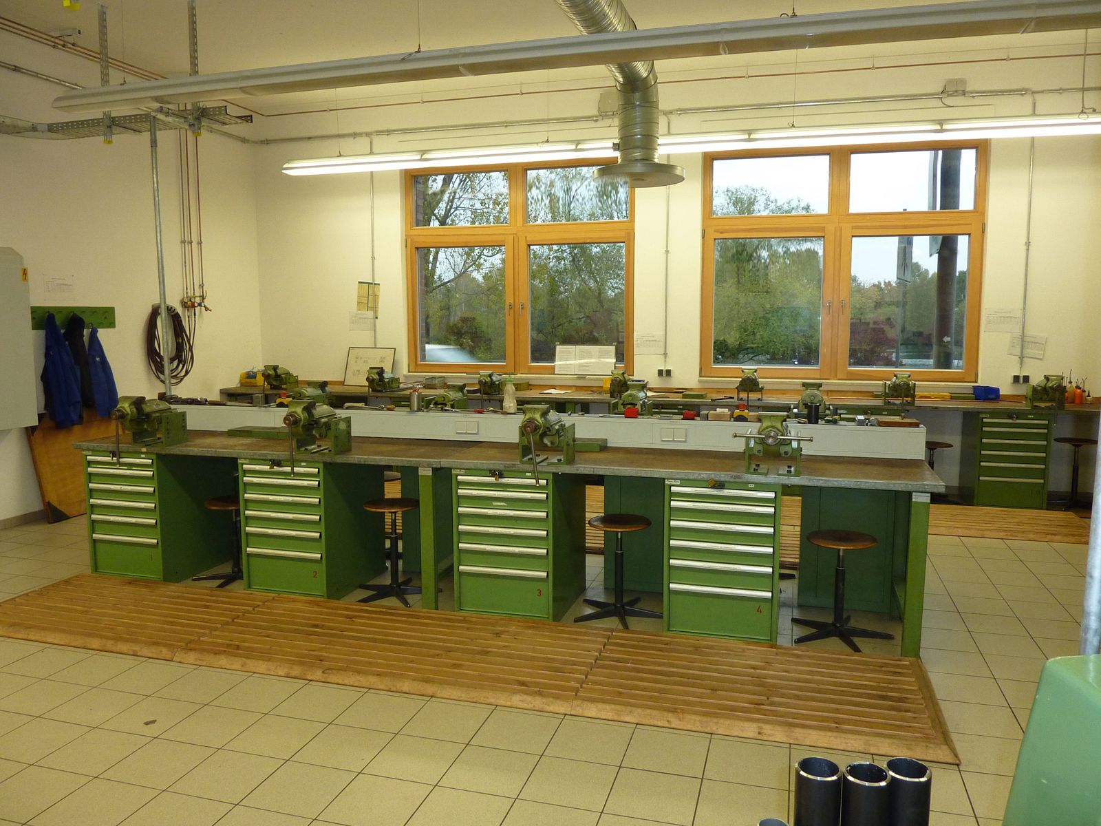 Schraubstockarbeitsplätze